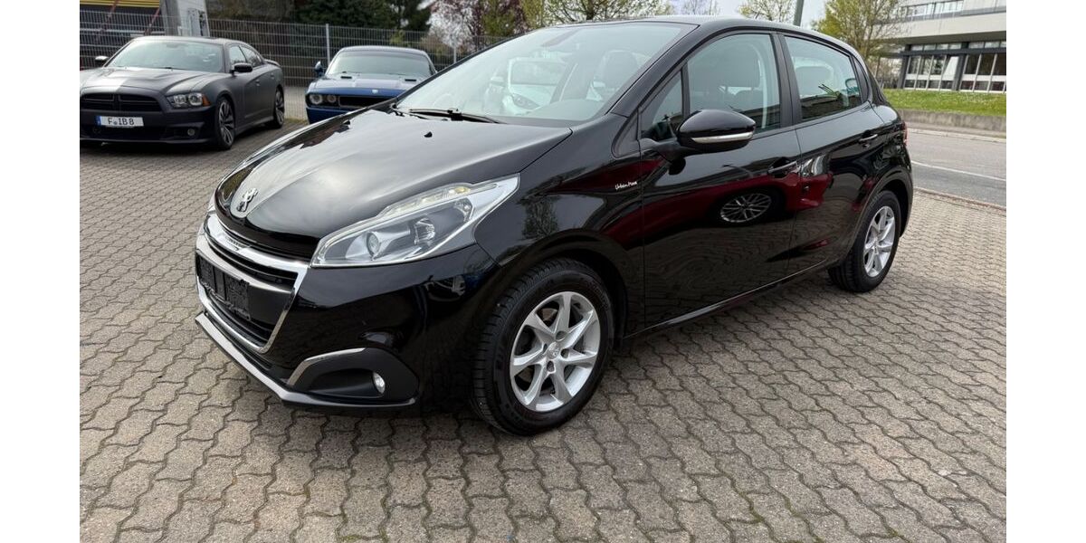Peugeot 208 159.450 km 3.899 &euro; Hanau 63452