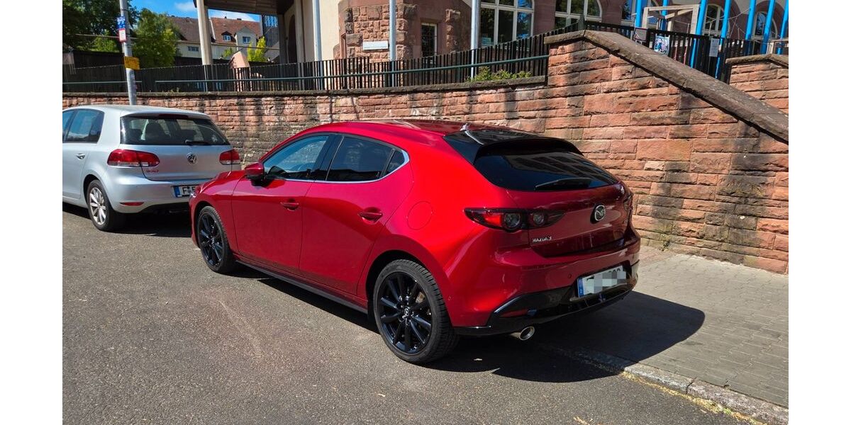 Mazda 3 55.000 km 17.900 &euro; Frankfurt am Main 60599