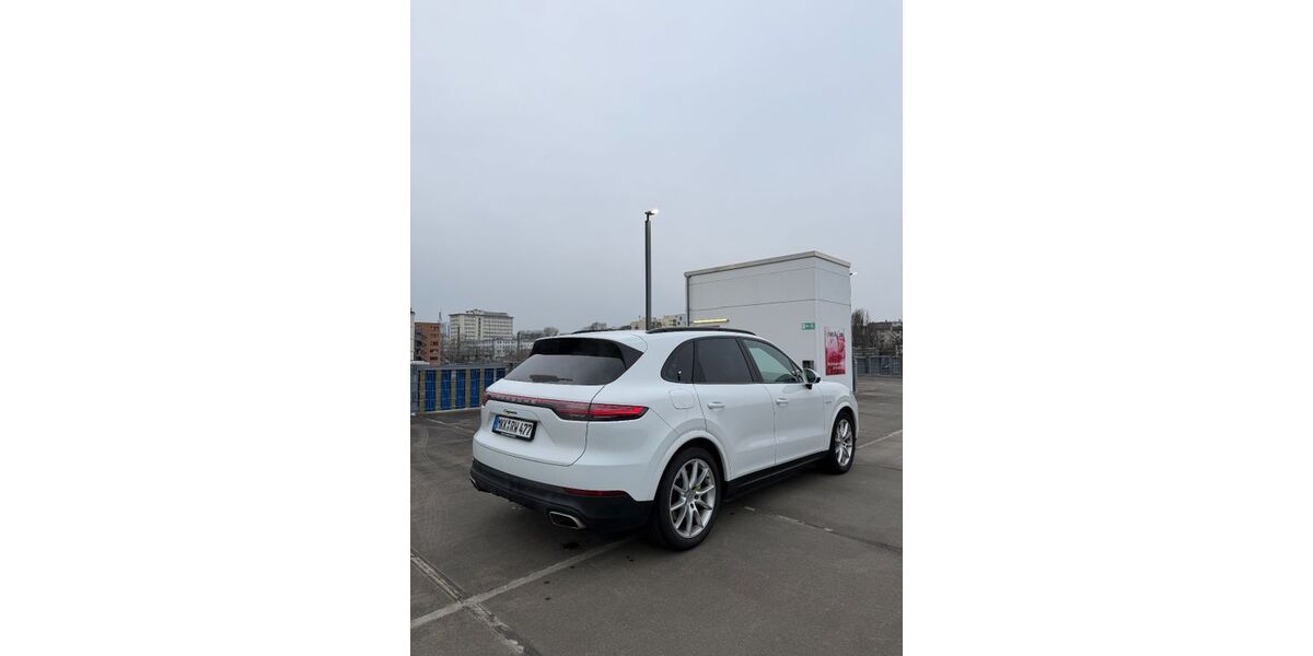 Porsche Cayenne 90.600 km 55.000 &euro; Frankfurt 60385