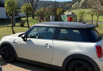 Mini ONE 148.222 km 6.100 &euro; Frankfurt 60314