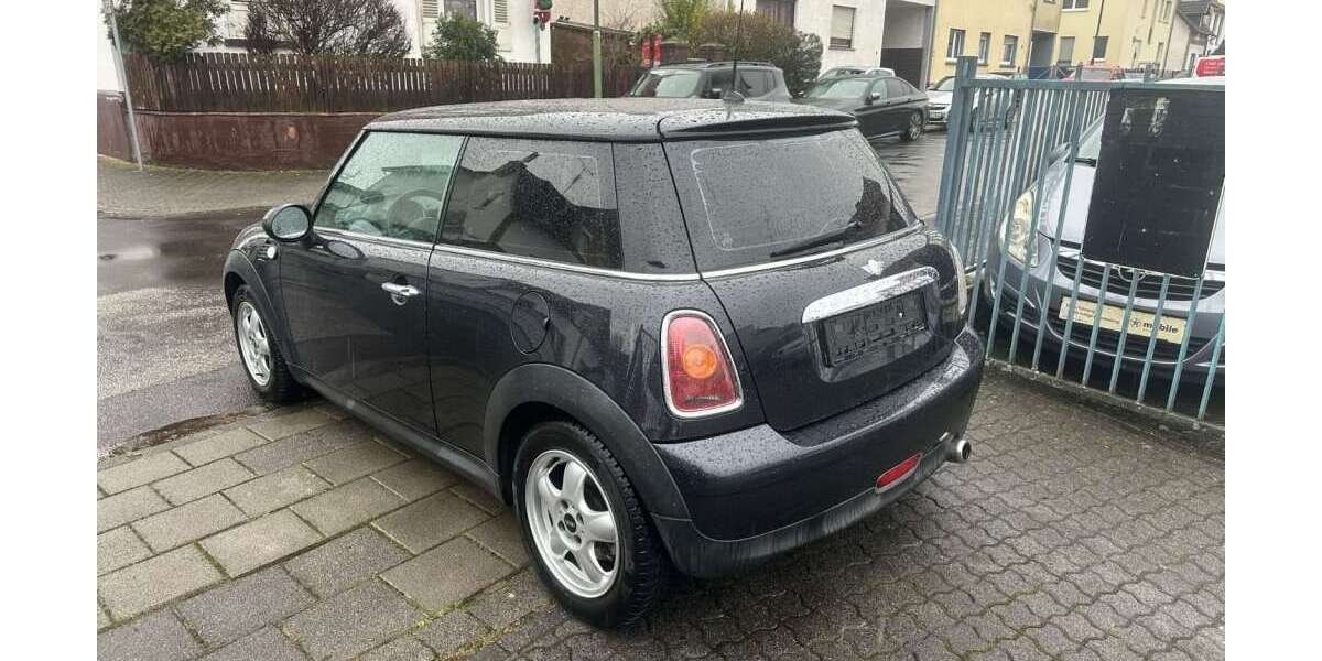 Mini One 198.956 km 2.699 &euro; Mühlheim am Main 63165