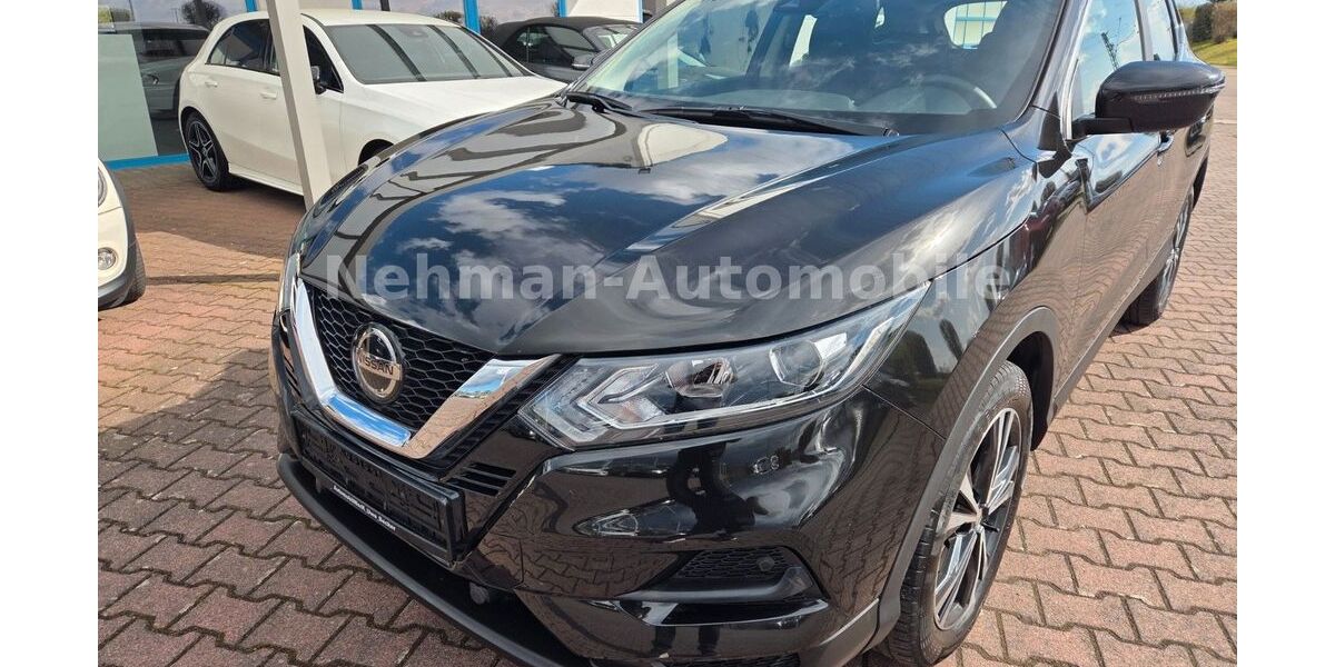 Nissan Qashqai 59.800 km 13.890 &euro; Karlstein 63791