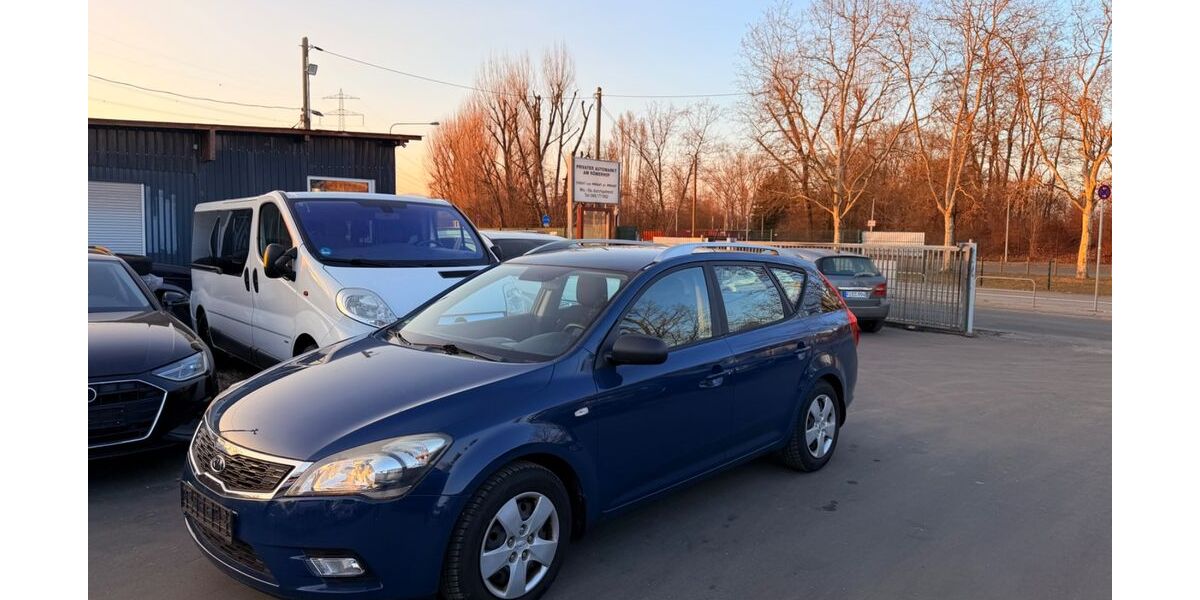 Kia ceed / Ceed 98.000 km 5.999 &euro; Frankfurt am Main 60486
