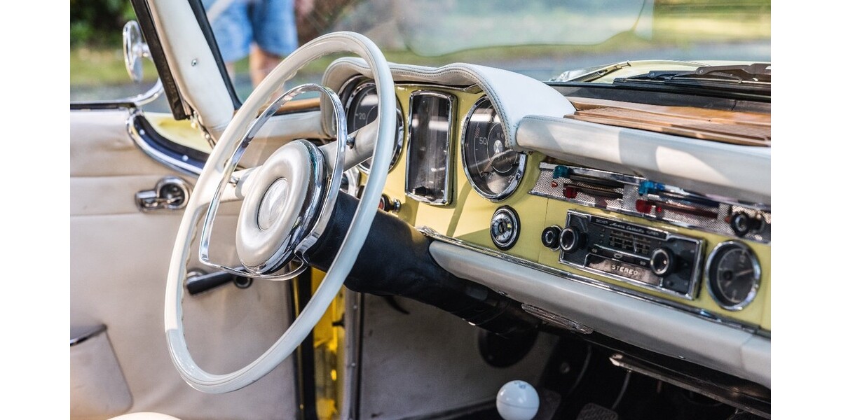 Mercedes-Benz 230SL 17.800 km 108.000 &euro; Oberursel (Taunus) 61440