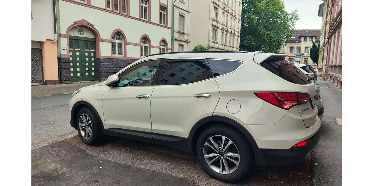 Hyundai SANTA FE 182.000 km 12.650 &euro; Offenbach 63065
