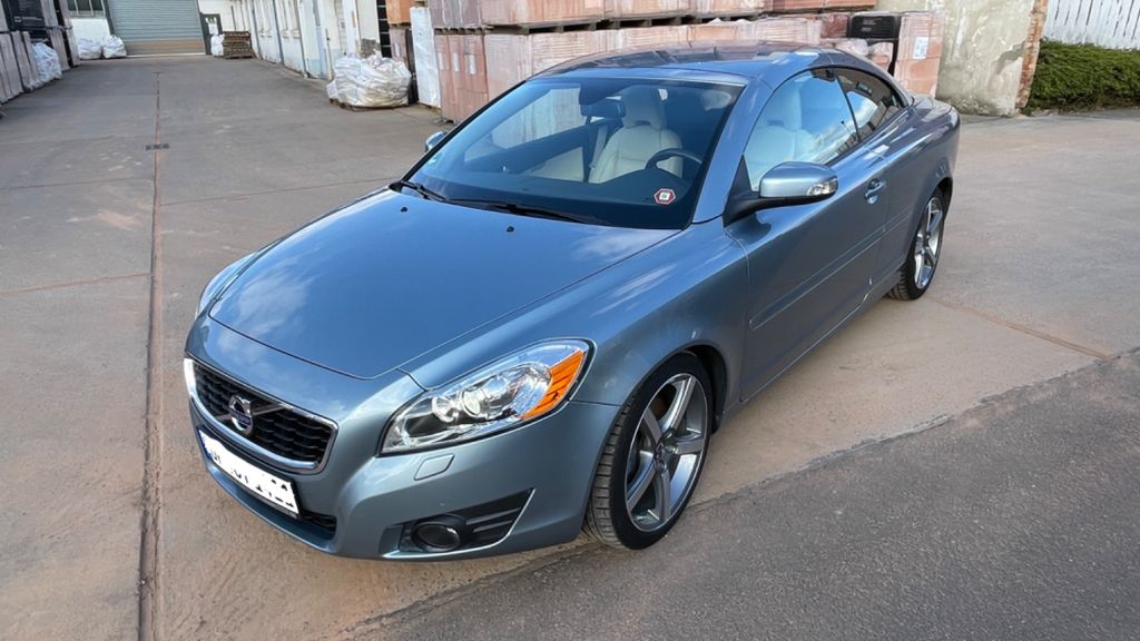 Volvo C70 64.000 km 19.850 &euro; Hainburg 63512