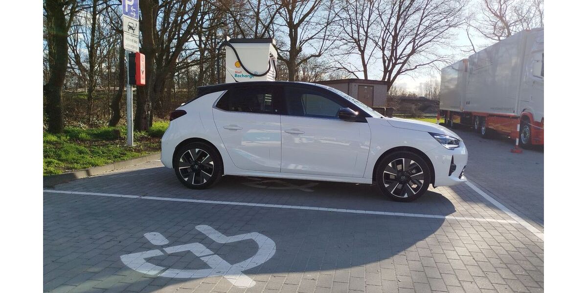 Opel Corsa 16.000 km 18.995 &euro; Groß-Gerau 64521