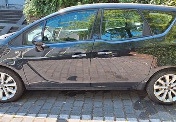 Opel Meriva 116.066 km 2.500 &euro; Offenbach am Main 63071
