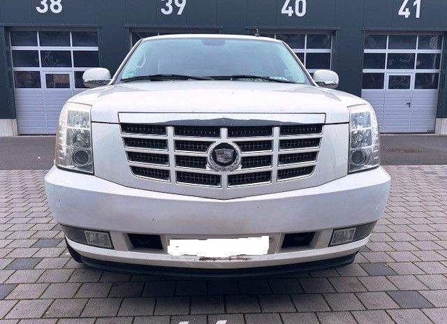 Cadillac Escalade 97.850 km 13.800 &euro; Maintal 63477