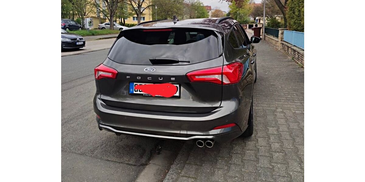 Ford Focus 22.500 km 22.100 &euro; Rüsselsheim 65428