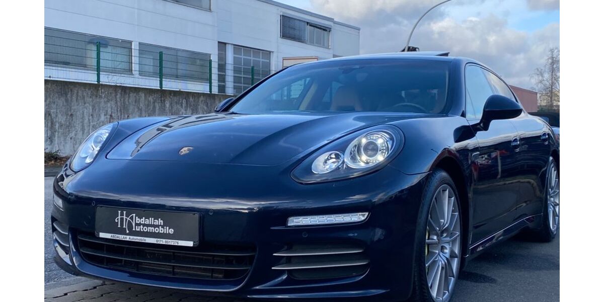 Porsche Panamera 161.000 km 32.300 &euro; Kelkheim 65779