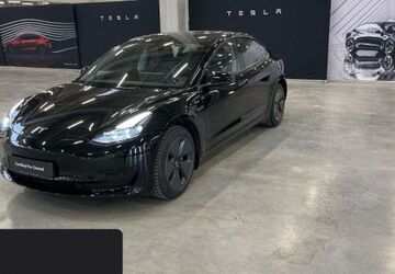 Tesla Model 3 60.221 km 28.200 &euro; Hanau 63457