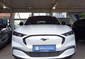 Ford Mustang Mach-E 9.300 km 41.990 &euro; Hanau 63452