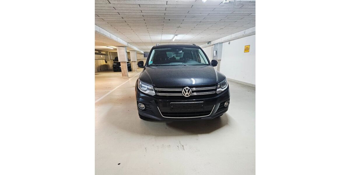 VW Tiguan 211.035 km 8.500 &euro; Frankfurt am Main 60438
