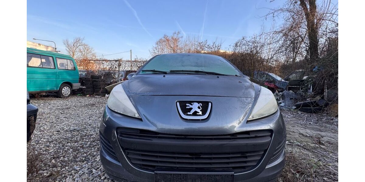 Peugeot 207 172.500 km 1.299 &euro; Frankfurt 60486