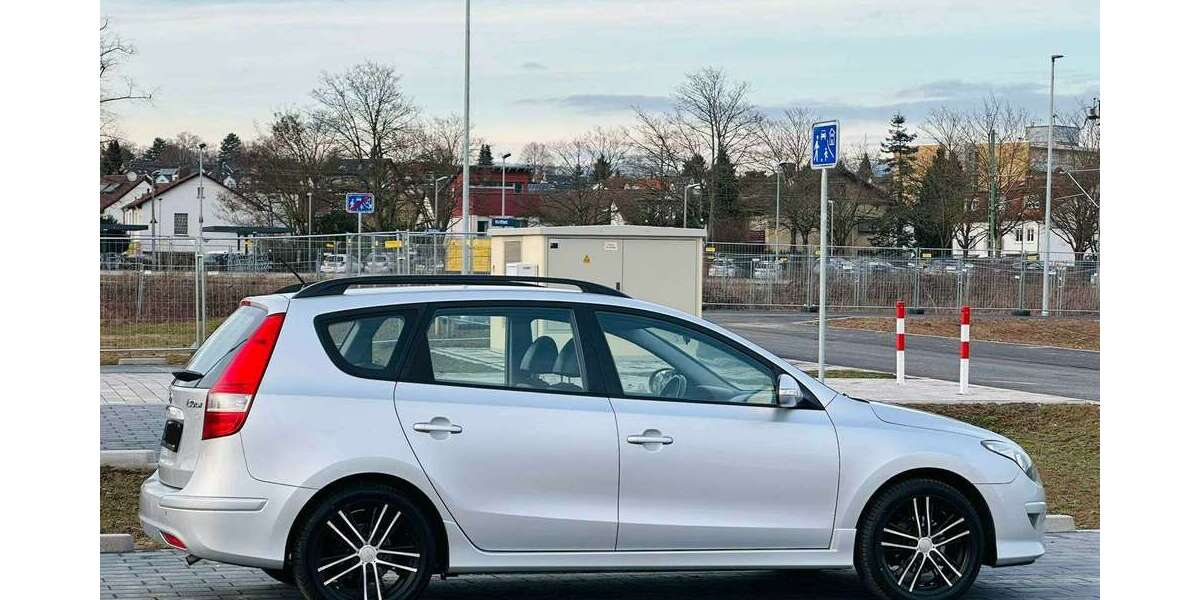 Hyundai i30 124.450 km 5.499 &euro; Hofheim 65719