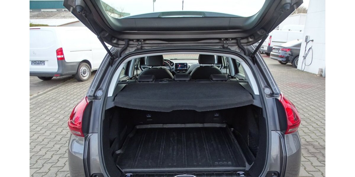 Peugeot 2008 1,2l Allure Einparkhilfe vorne + hinten, Klim 76.200 km 10.890 &euro; Rodgau 63110