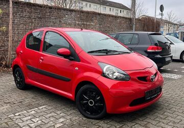 Toyota Aygo (X) 130.000 km 2.600 &euro; Frankfurt am Main 65933