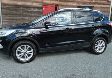 Ford Kuga 82.479 km 13.450 &euro; Rüsselsheim 65428