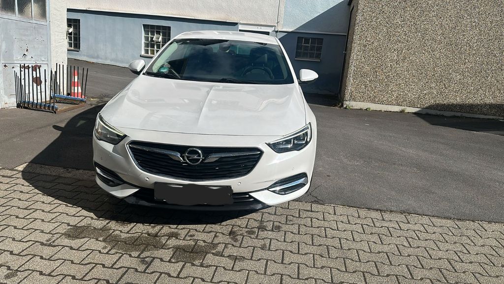 Opel Insignia 96.000 km 13.400 &euro; Frankfurt am Main 60488