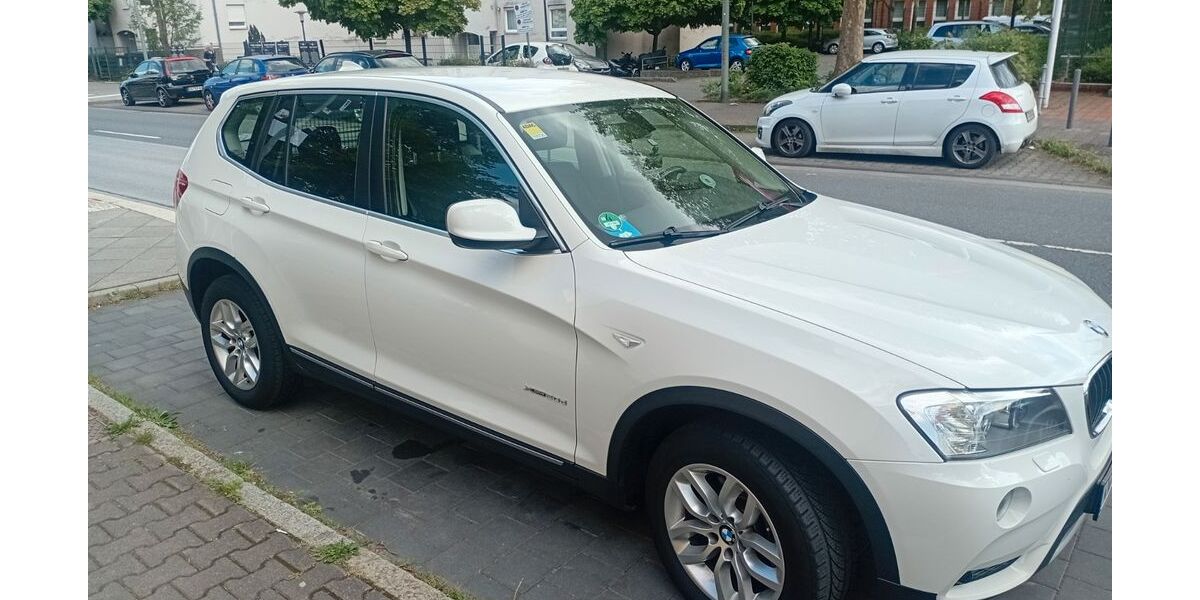 BMW X3 174.000 km 11.100 &euro; Frankfurt 65934