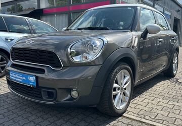 Mini Countryman S (Cooper) 152.267 km 10.399 &euro; Hanau 63450
