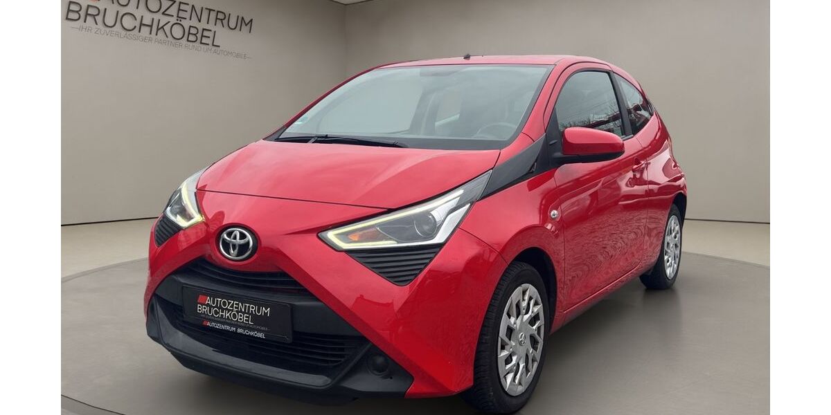 Toyota Aygo (X) 92.250 km 8.800 &euro; Bruchköbel 63486