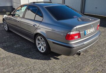BMW 530 308.000 km 7.300 &euro; Obertshausen 63179