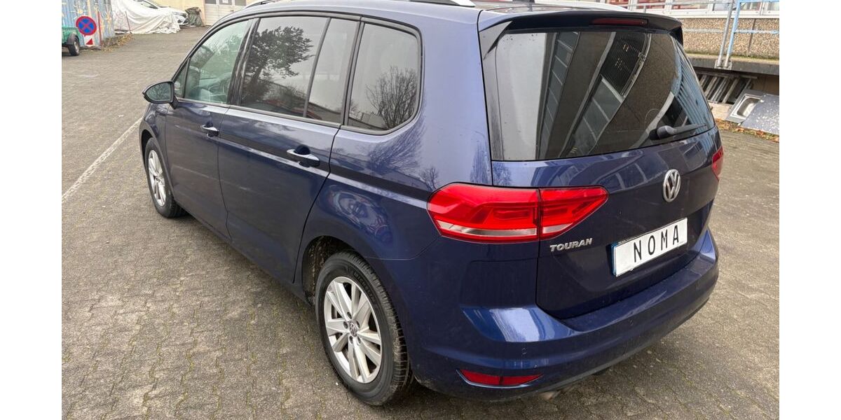 VW Touran 225.354 km 11.900 &euro; Frankfurt am Main 60389