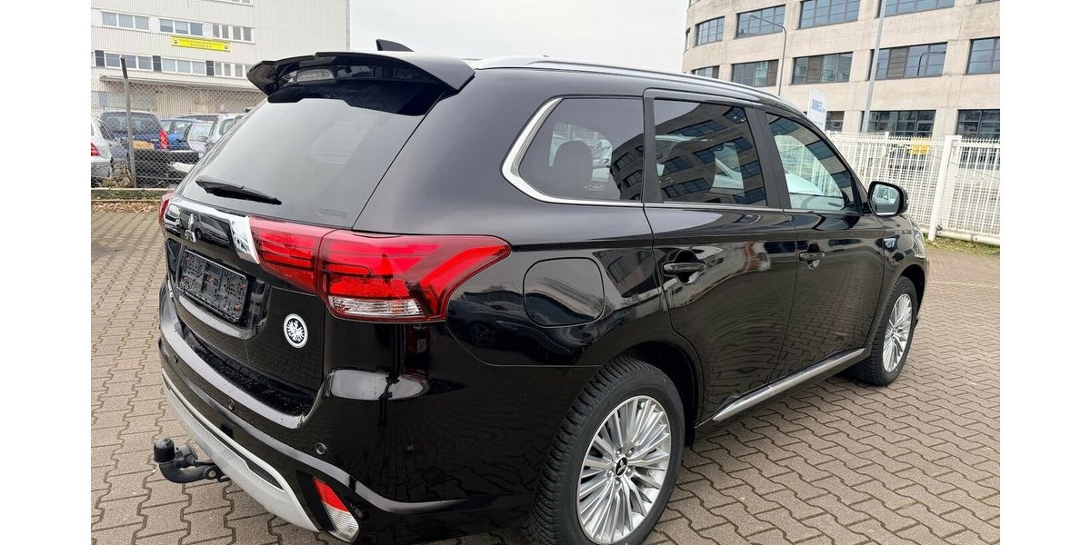 Mitsubishi Plug-in Hybrid Outlander Top 4WD/2Hd/TopZustand 139.100 km 17.999 &euro; Frankfurt 60386