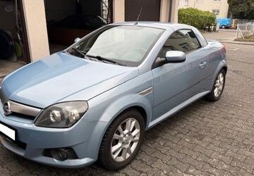 Opel Tigra 119.000 km 2.999 &euro; Offenbach 63073