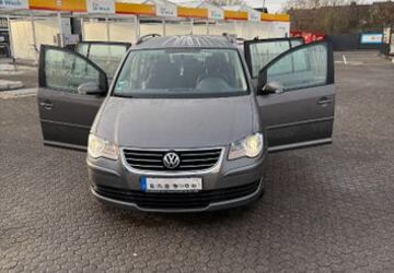 VW Touran 125.000 km 9.500 &euro; Frankfurt am Main 60327