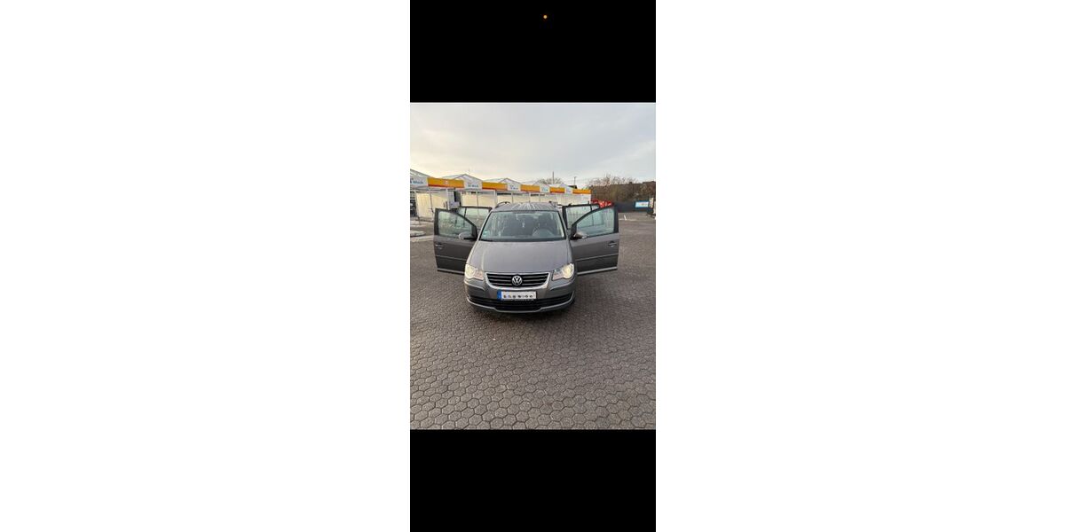 VW Touran 125.000 km 9.500 &euro; Frankfurt am Main 60327