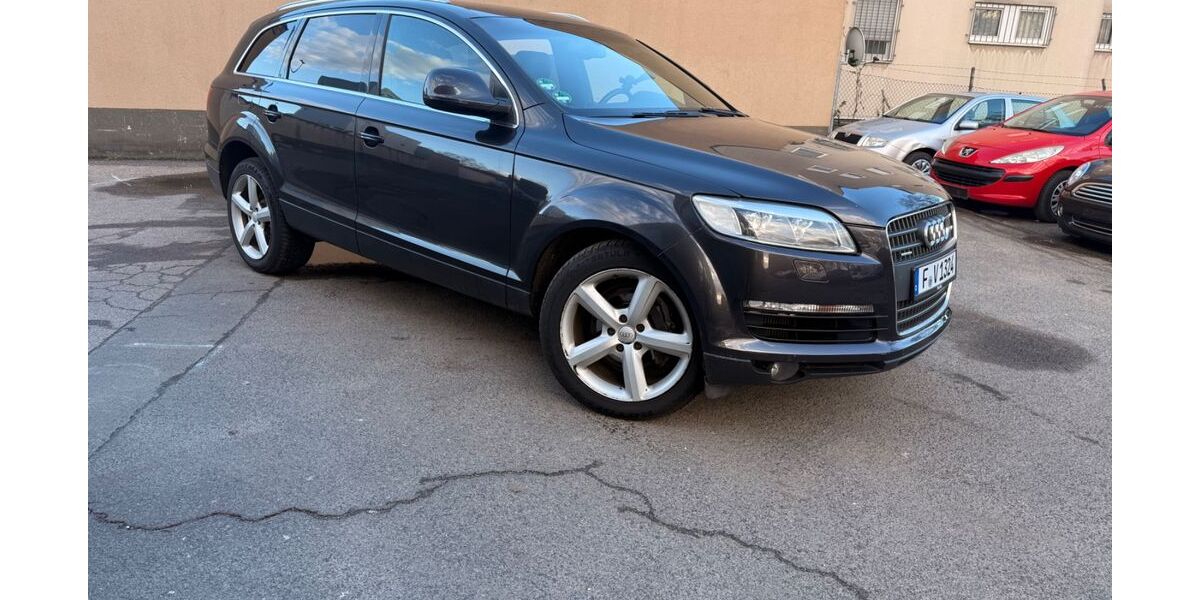 Audi Q7 278.000 km 7.900 &euro; FRANKFURT 65933