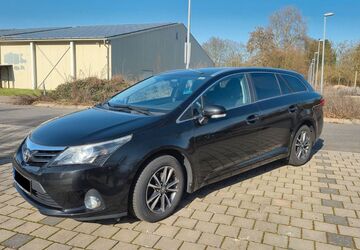 Toyota Avensis 212.000 km 5.750 &euro; Erlensee 63526