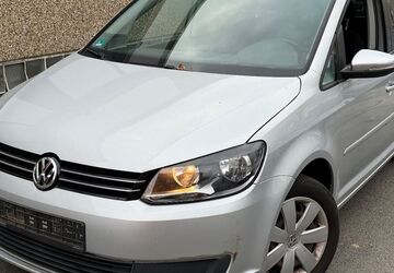 VW Touran 219.000 km 3.799 &euro; Frankfurt am Main 65933