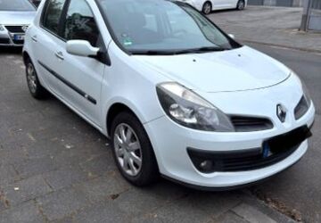 Renault Clio 246.000 km 2.800 &euro; Offenbach 63065