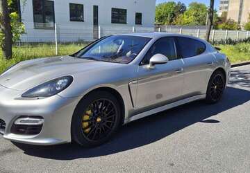 Porsche Panamera 212.000 km 31.000 &euro; Offenbach am Main 63071