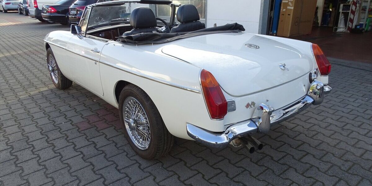 MG B Unikat V8 Alu Motor 2.195 km 22.990 &euro; Rodgau 63110